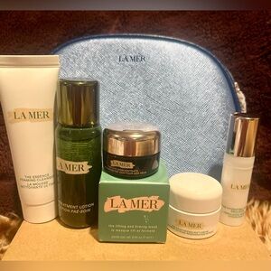 La mer skincare travel set with case